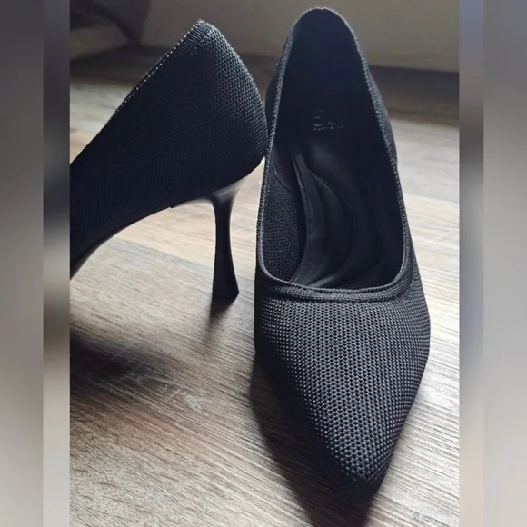COSY ISLAND EternalPace Minimalist Stiletto Heeled Pumps Sz. 8 Like New - Picture 2 of 8